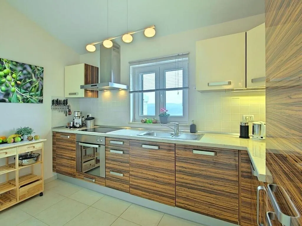 Mali-Kosi Comfortable Holiday Residence Vicani