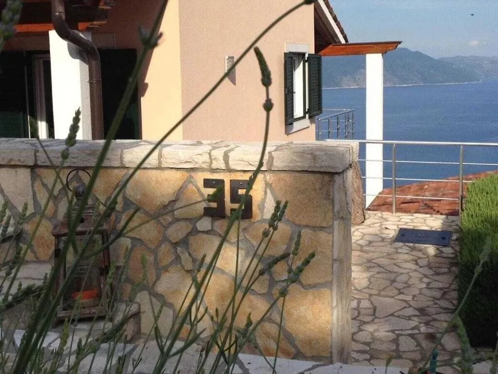 Mali-Kosi Comfortable Holiday Residence Vicani